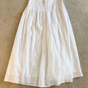 American Eagle Outfitters White A-Line Skirt size small women’s